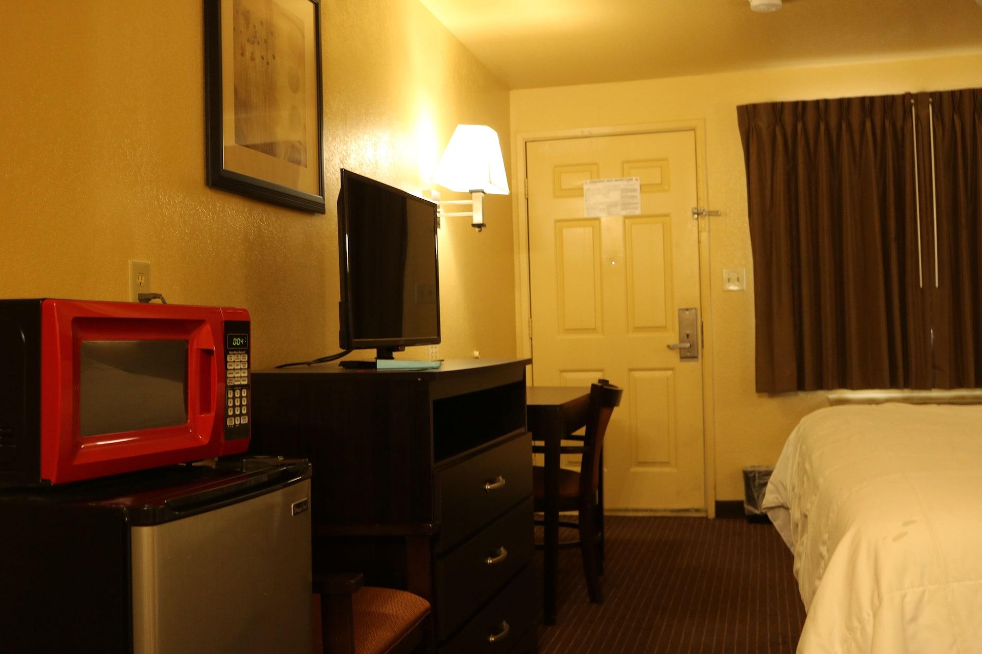 Days By Wyndham South Hotel 2*